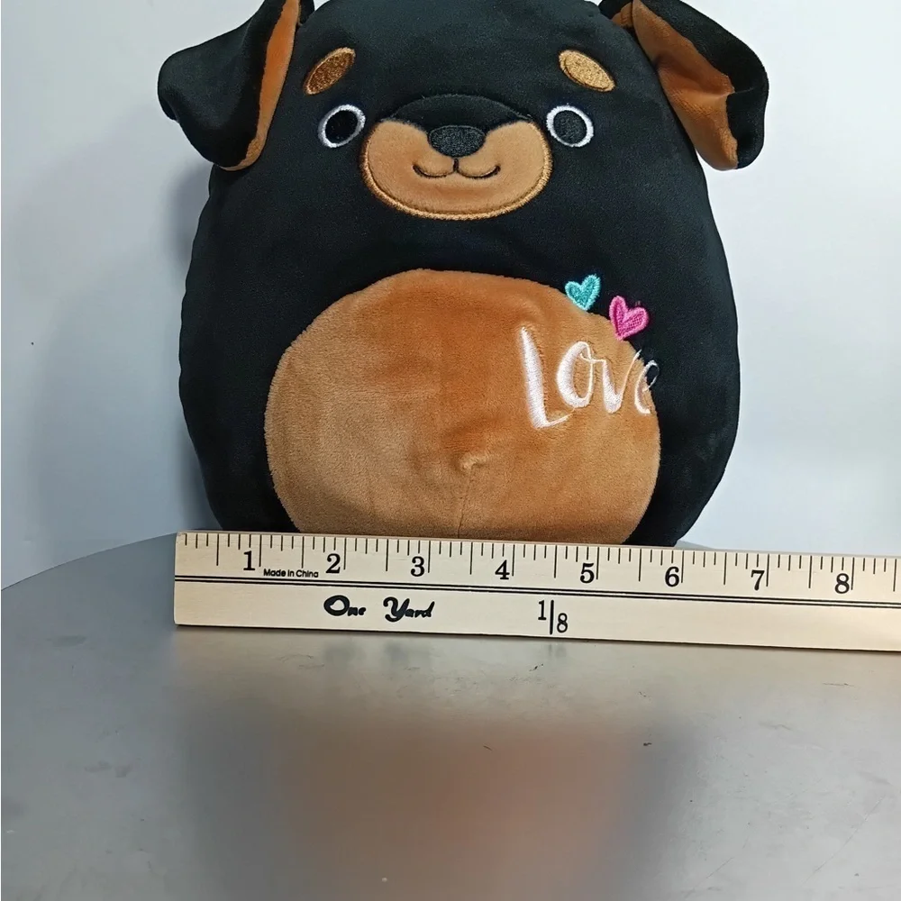 Squisnallow Black and Tan Plush Dog Toy 8” pre owned Exellent condition